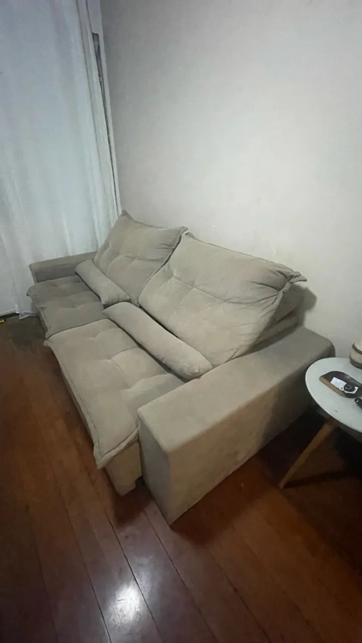 SOFÁ RETRÁTIL COM CHAISE - BEGE - Foto 2