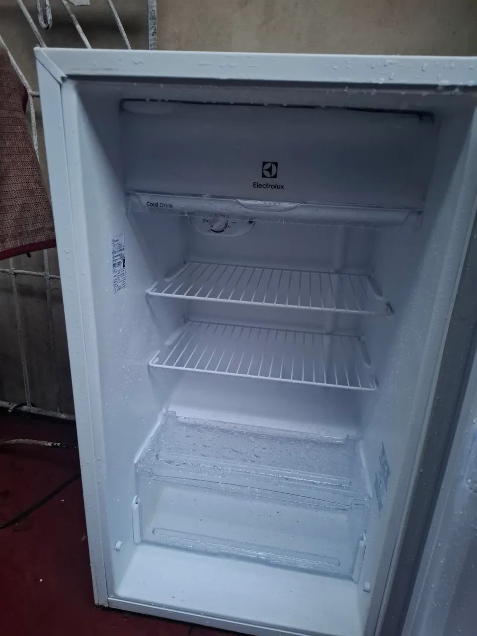 FRIGOBAR ELETROLUX 122L 127V 