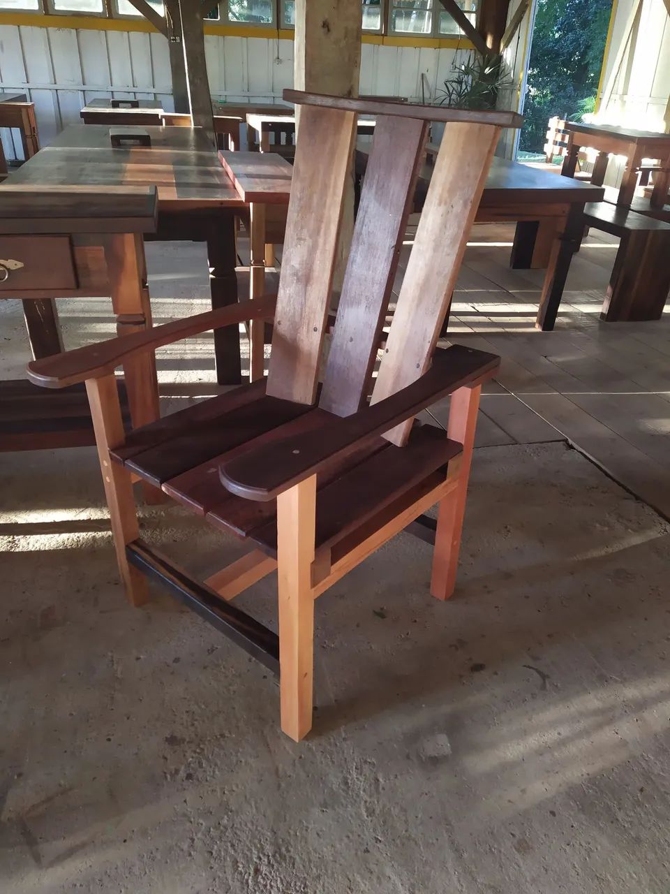 Poltronas de madeira