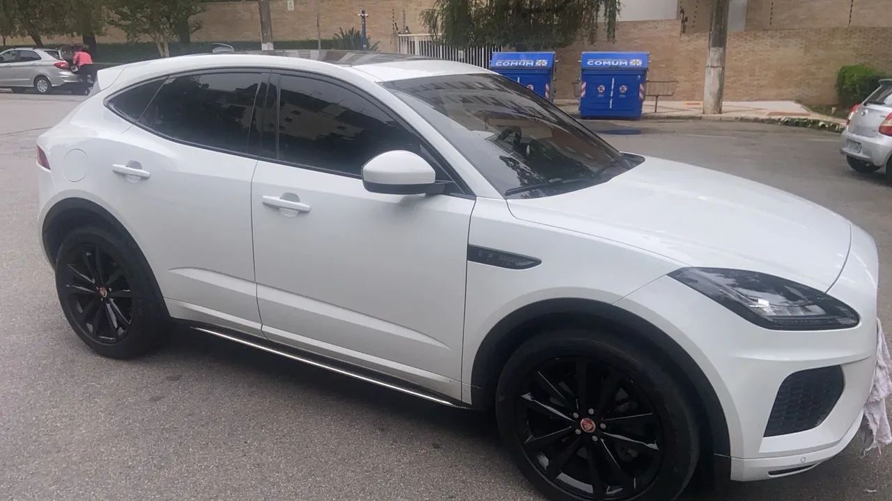 Jaguar E-Pace R-dynamic S 2.0 AWD 249cv Aut. 2020 - Foto 4