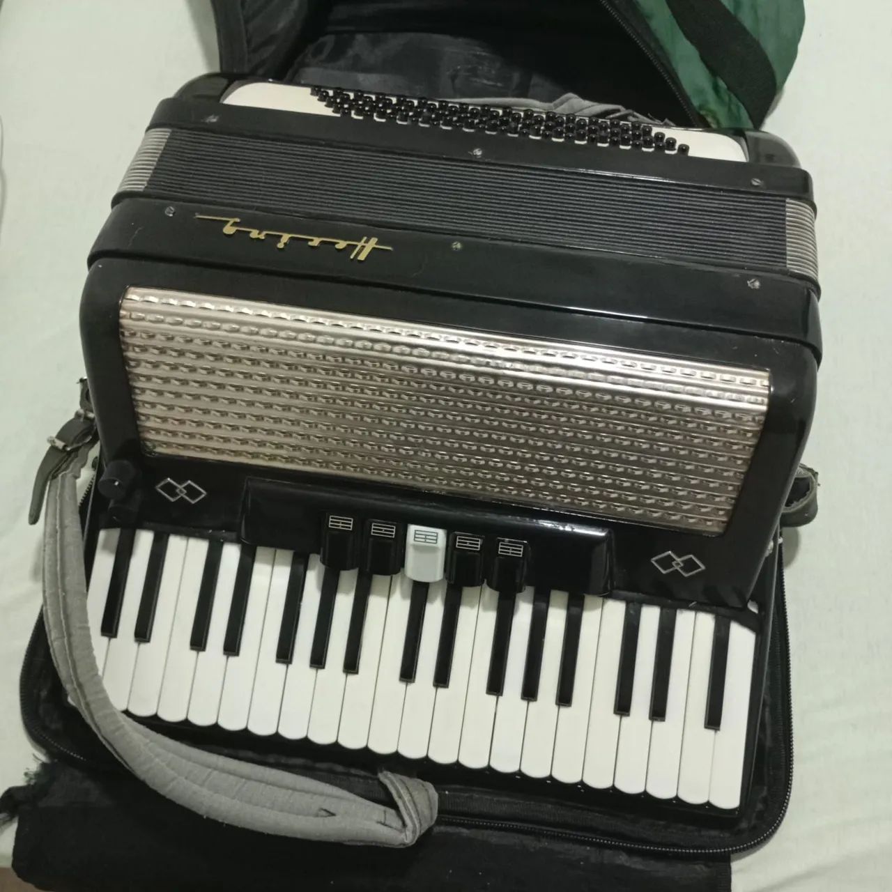 Acordeon Hering microfonado - Foto 2