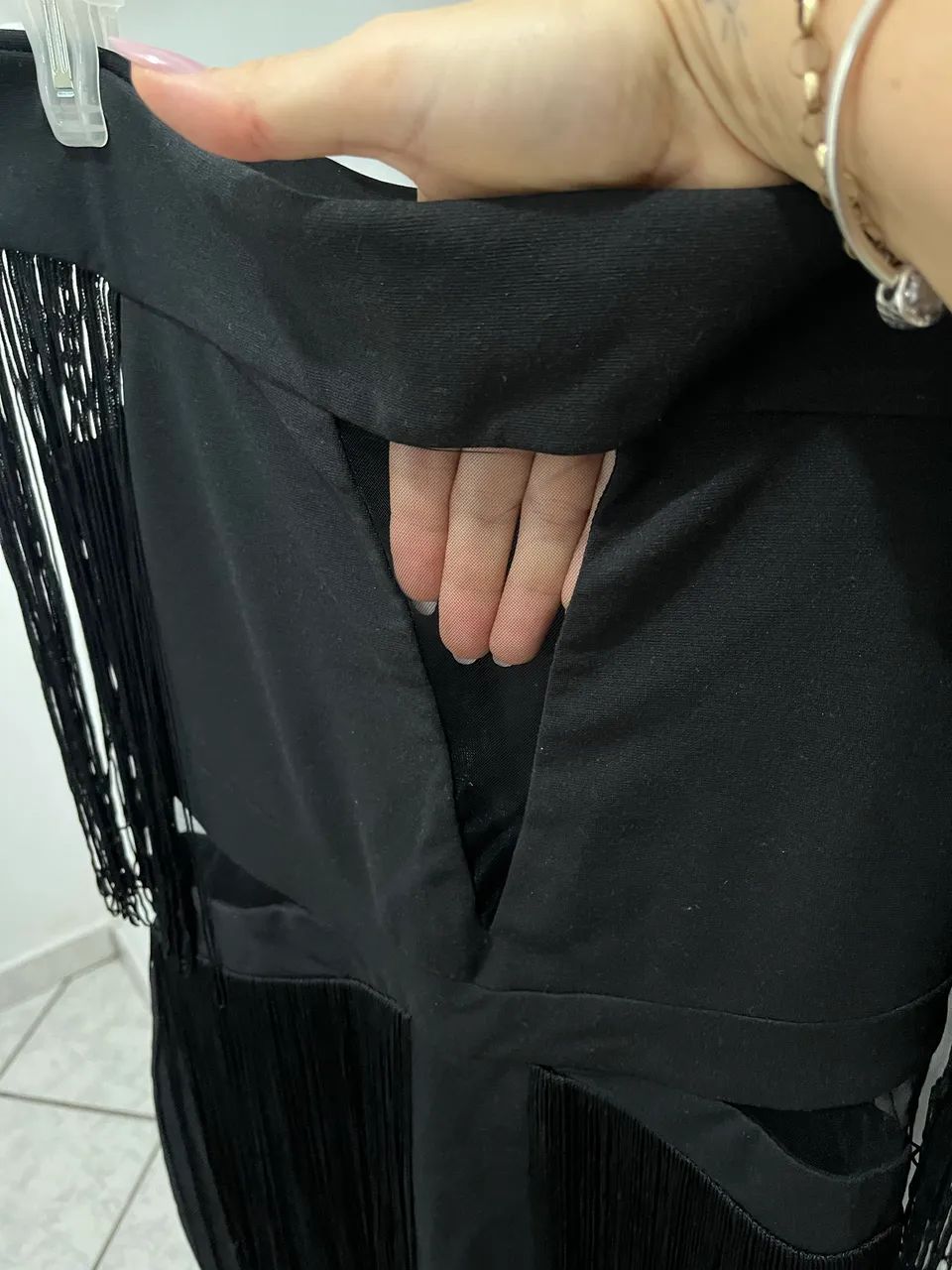 Vestido preto franjas  - Foto 2