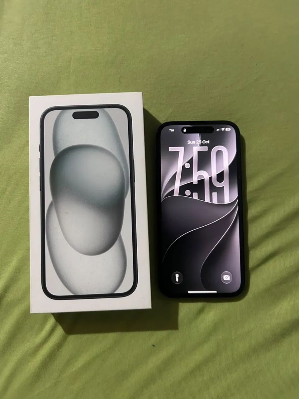 iPhone 15 128GB + Caixa
