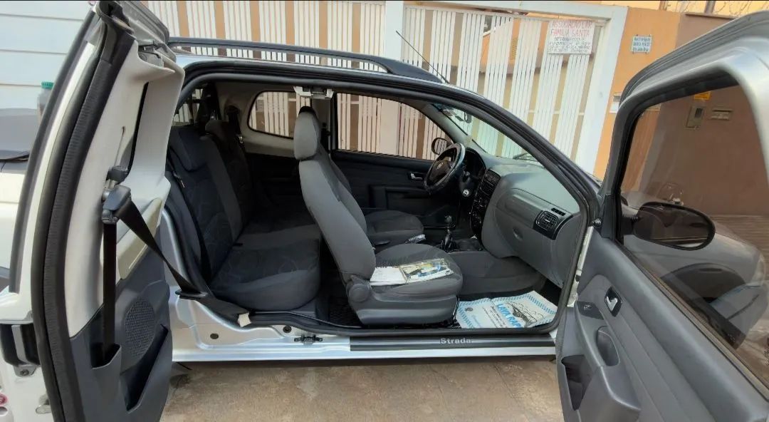 Fiat Strada Working 1.4 MPI Fire Flex 8V CD 2015 - Foto 5