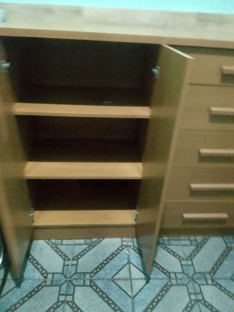 Vendo cômoda semi nova  - Foto 2