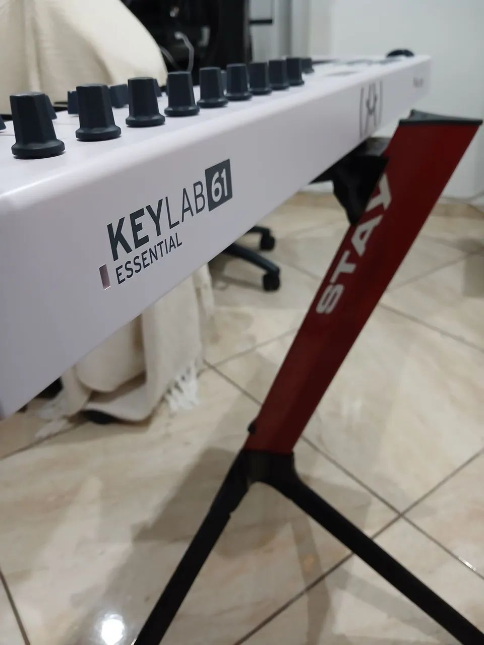 Teclado arturia + notebook com vários pianos  - Foto 2