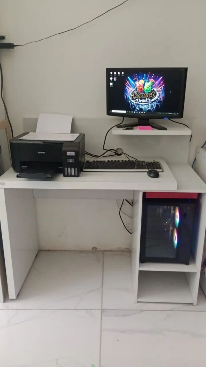 Computer Desk453010568994498560