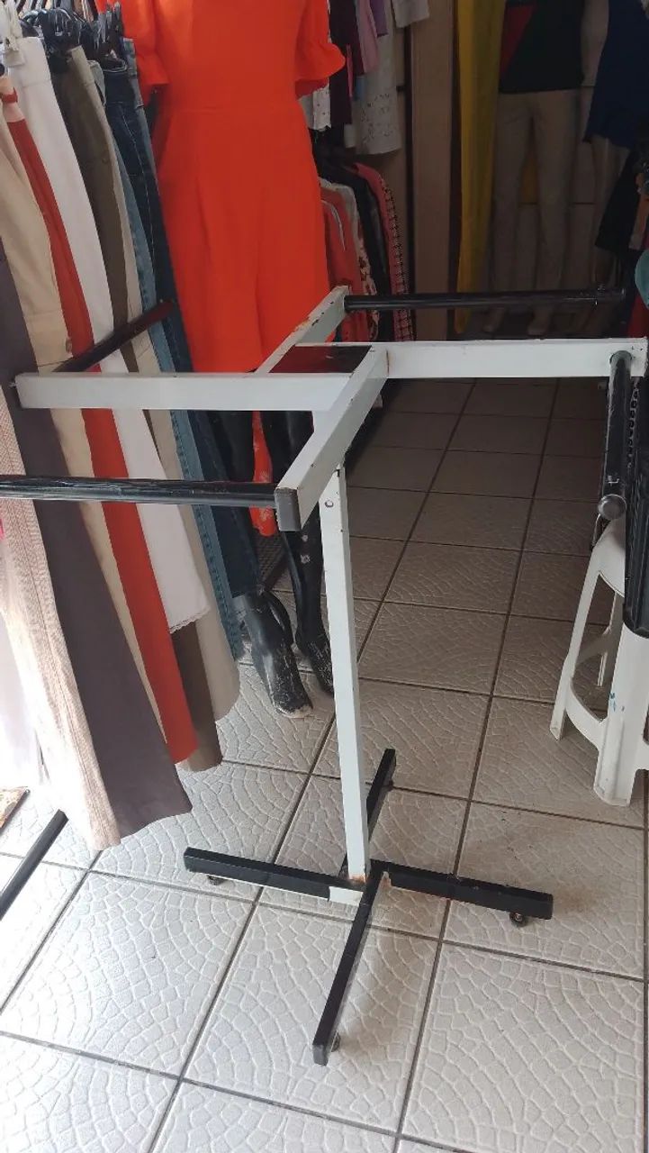 Arara de roupa  - Foto 4