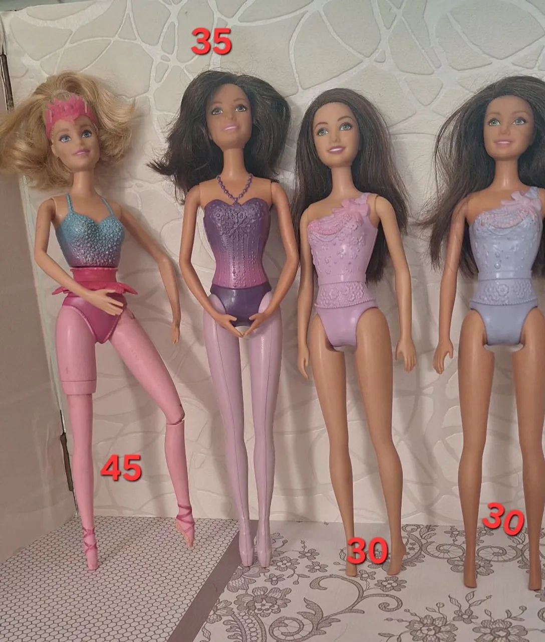 Lote de barbies diversas