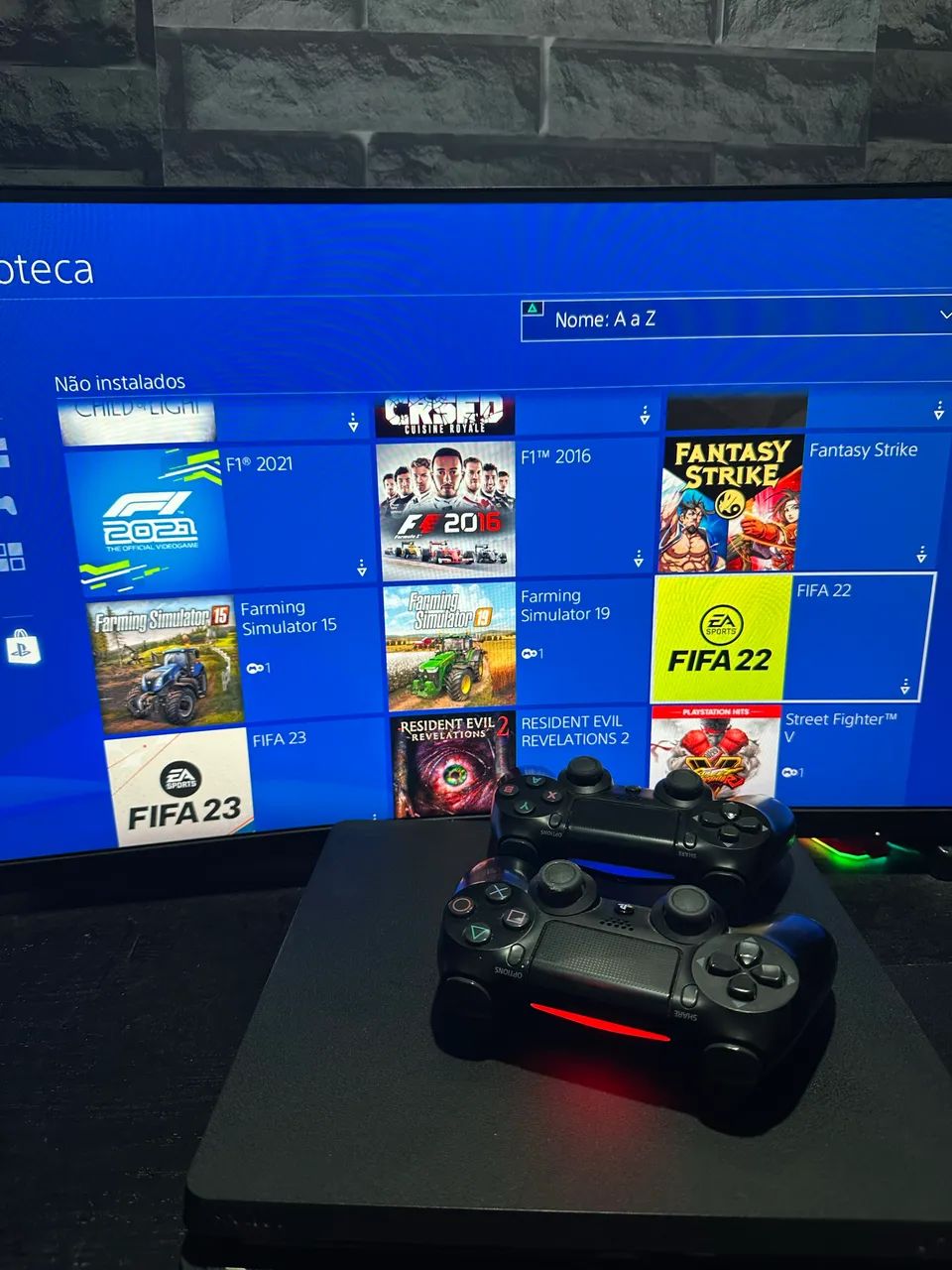 PS4 Slim 
