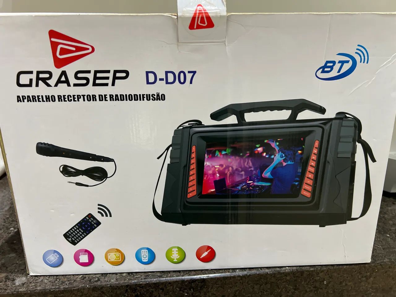 Vendo aparelho de karaokê . 