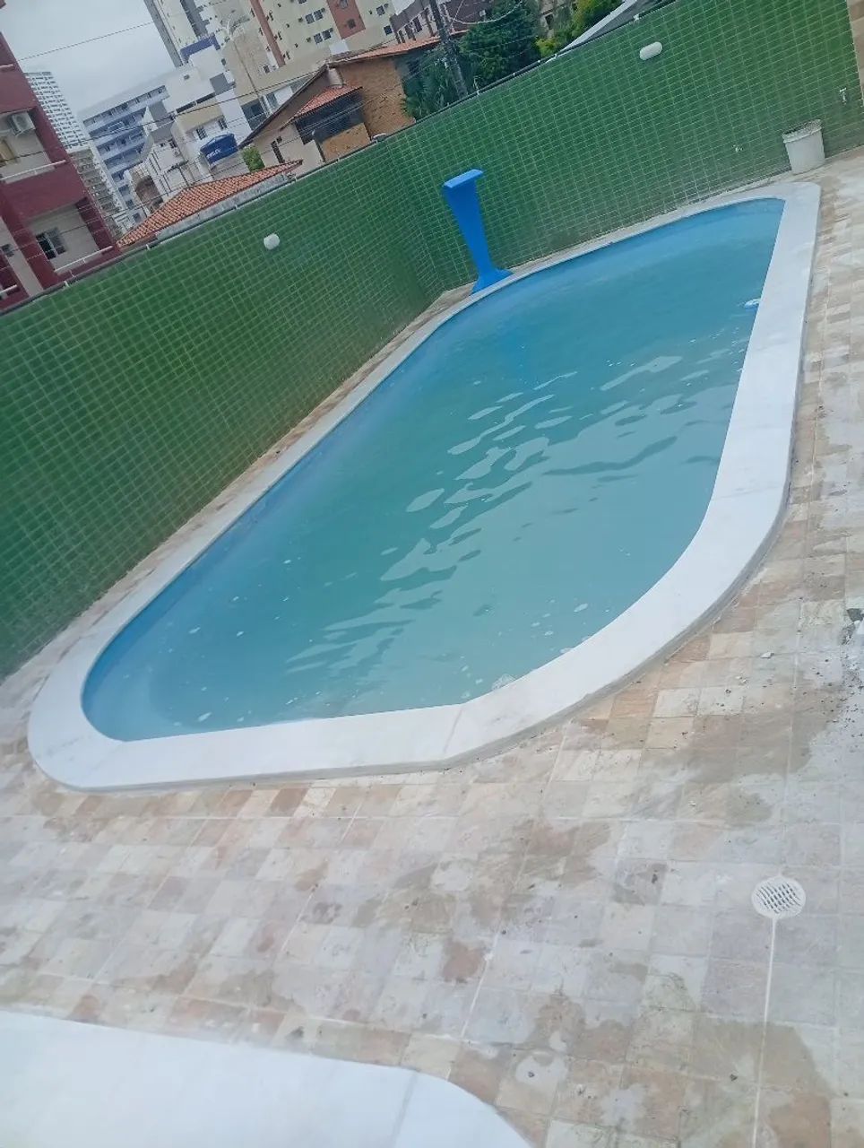 Borda de piscina em mármore branco acetinado  - Foto 4