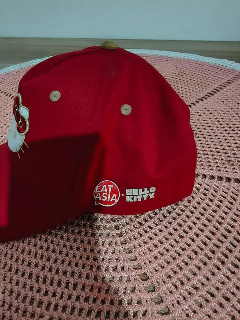 Boné vermelho da Hello Kitty original  - Foto 3