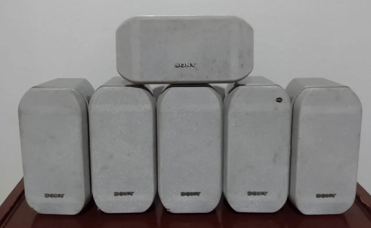 Caixas satélite Sony 