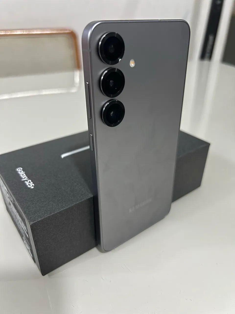 Samsung Galaxy S25+ 256GB - Impecável