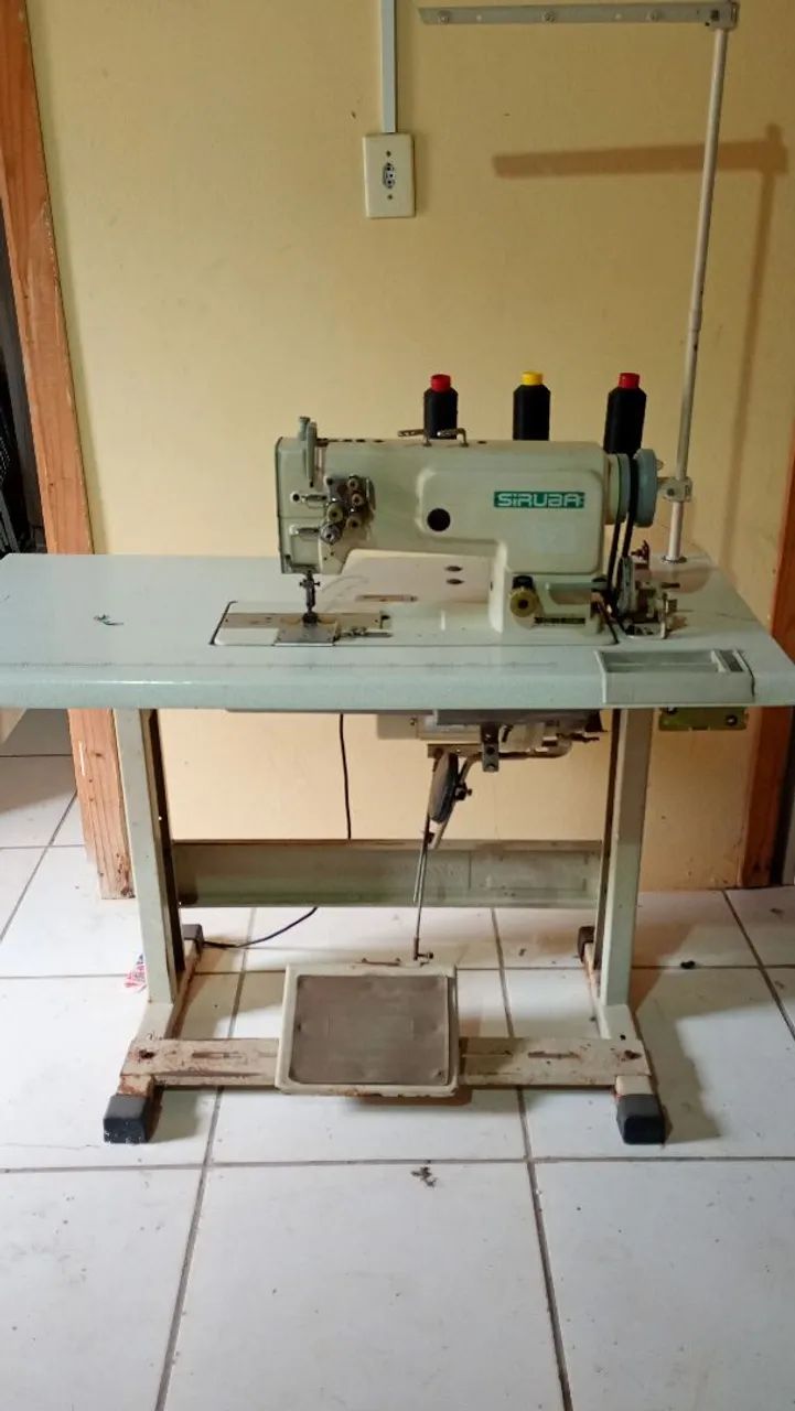 Máquina de Costura Industrial 