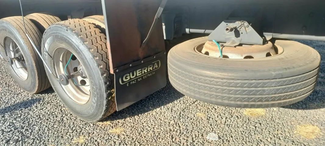 Ford Cargo 2422T  6/2 - Ano/Mod. 2005 - Foto 3