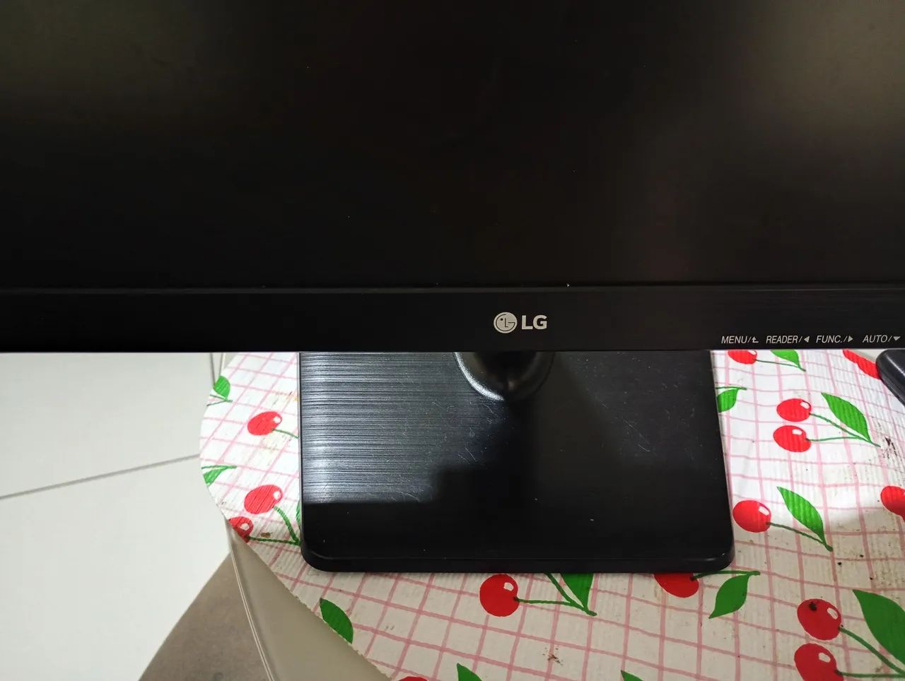Monitor VGA LG Flatron 19,5 polegadas  - Foto 2