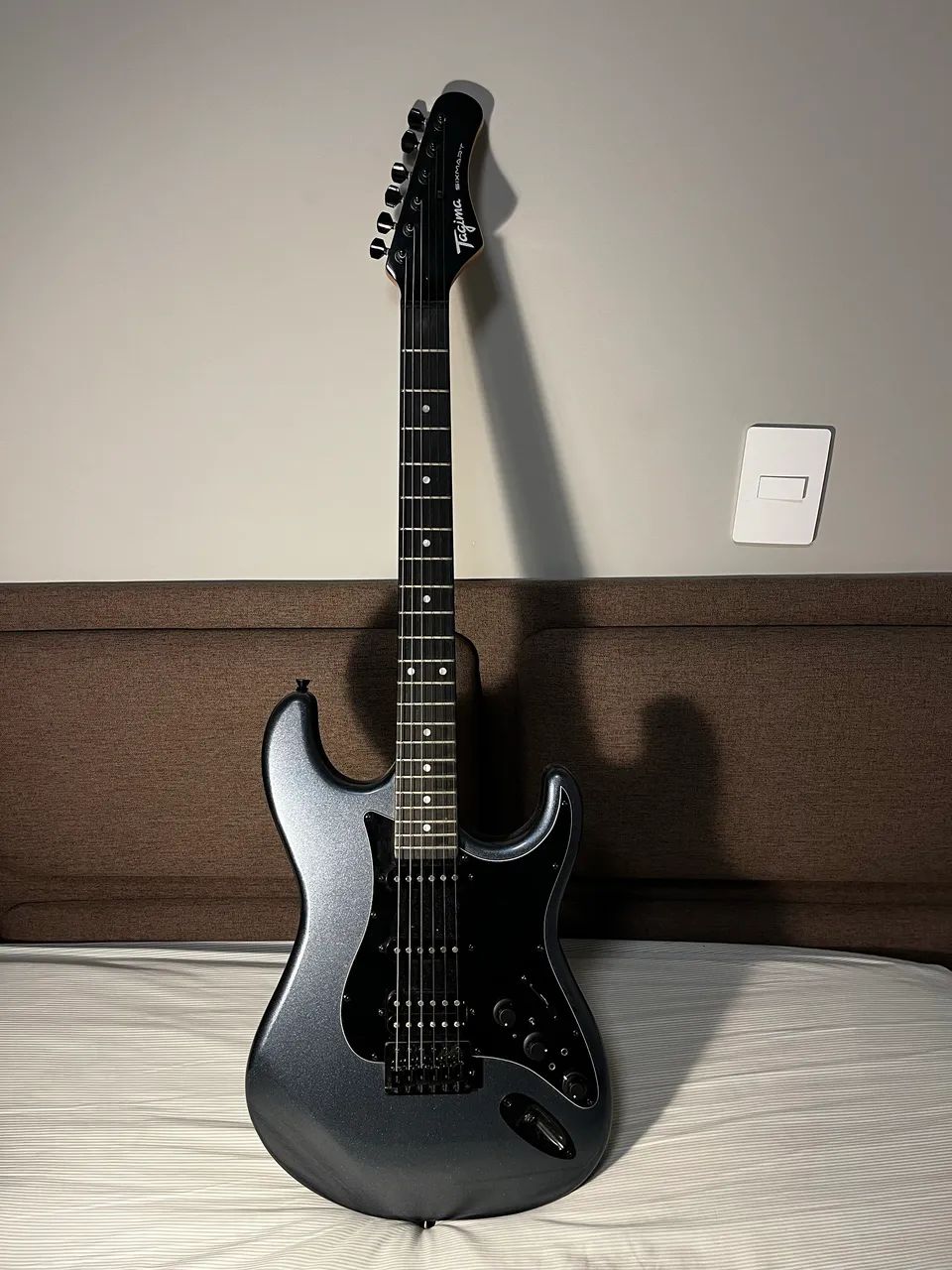 Guitarra Elétrica Tagima Sixmart ? Cor Silver ? Praticamente nova!