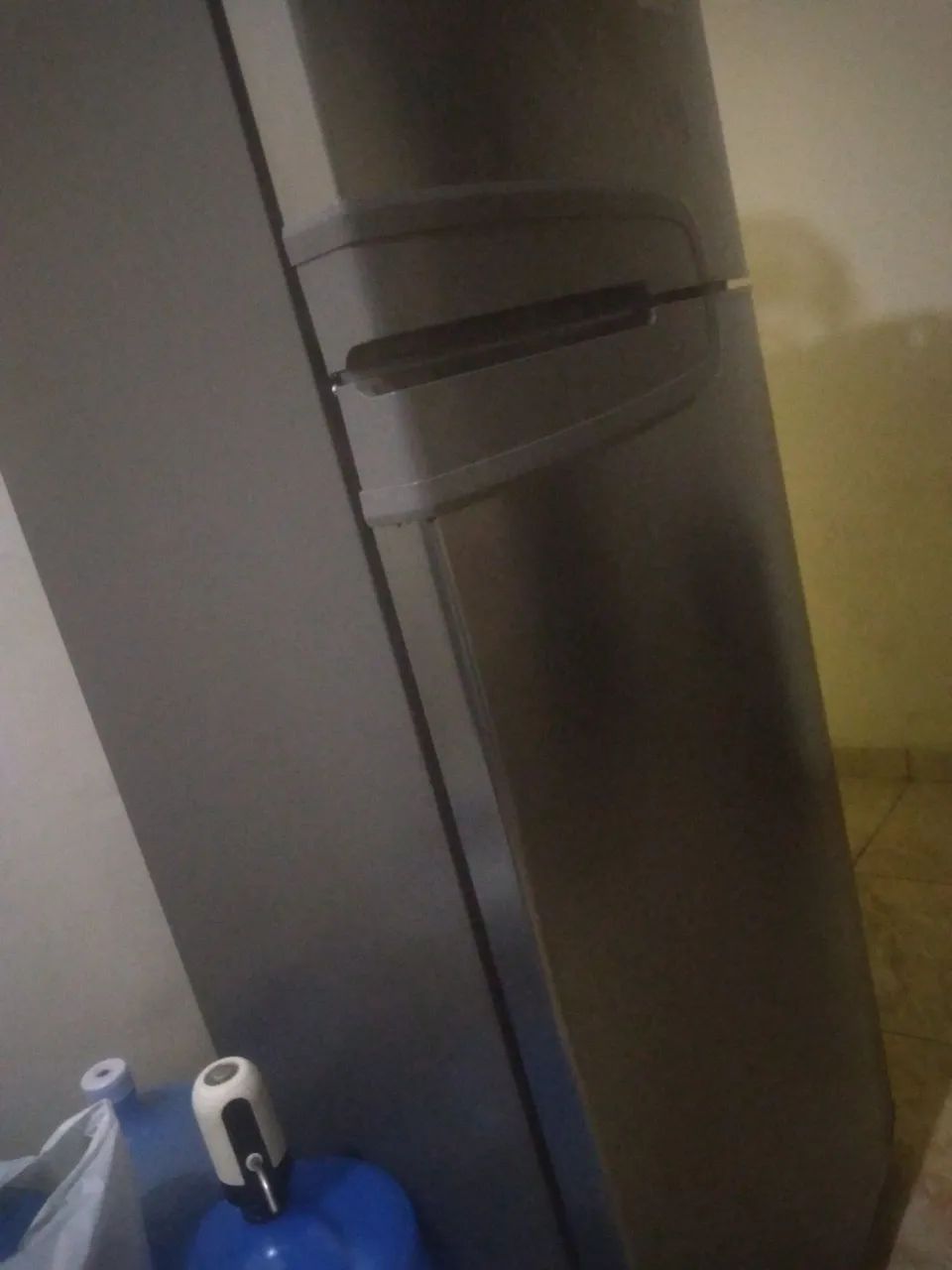 Geladeira Consul Frost Free Duplex 340L em cor inox 