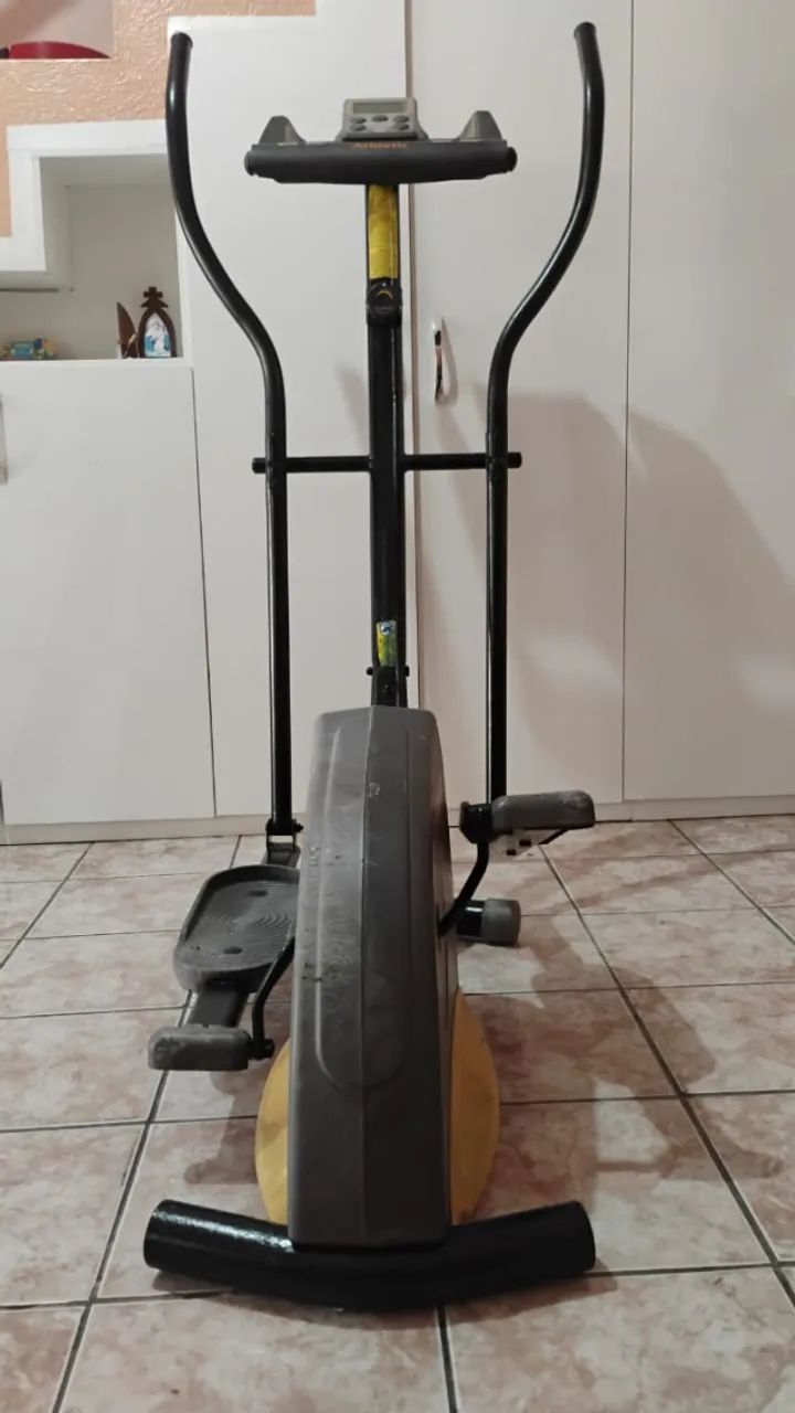 ELÍPTICO SEMI-NOVO ATHLETIC - Foto 2