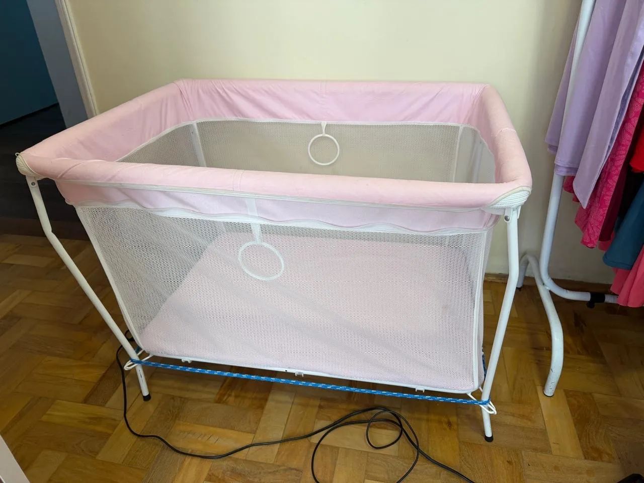 Mini berço com colchão rosa infantil  - Foto 2