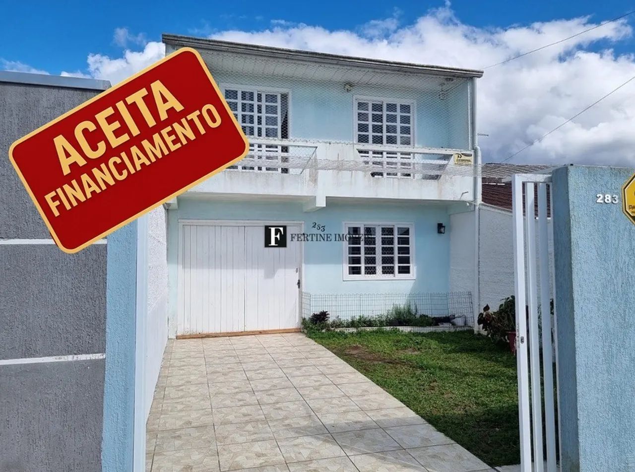 Sobrado com espaço de terreno Praia de Leste