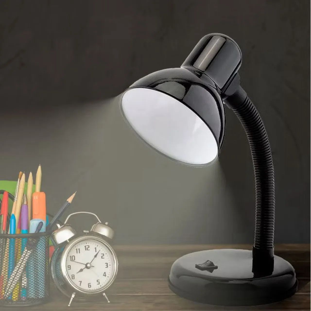 Luminária de mesa para leitura 