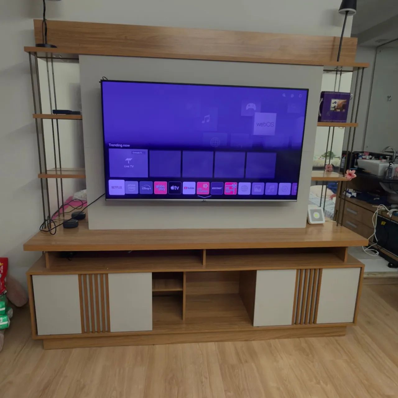 Rack com Painel para TV até 55 Polegadas - Moderno e Espaçoso