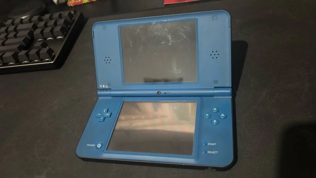 Nintendo DSi XL