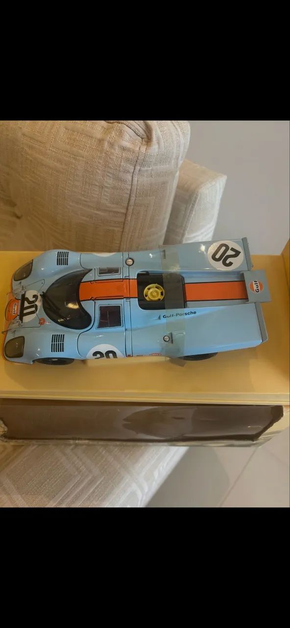 Porsche 917k Auto Art Steve McQueen escala 1/18 novo na caixa