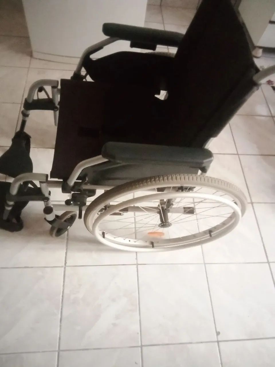 Cadeira de rodas normal