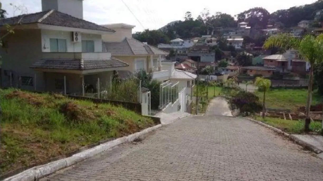 Terreno à venda com 360m² no Saco Grande - Foto 3