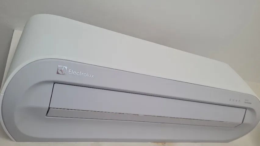 Ar-condicionado Electrolux Color Adapt 