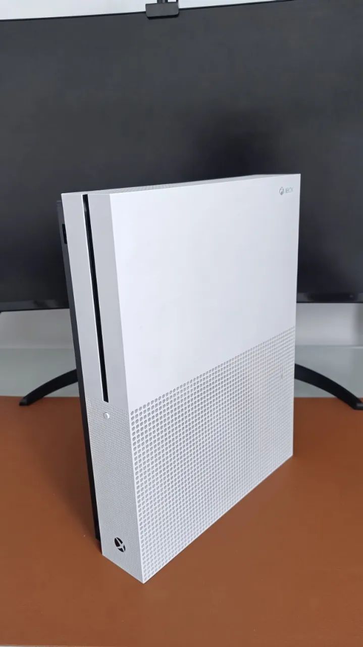 Xbox One S 1TB - Foto 2