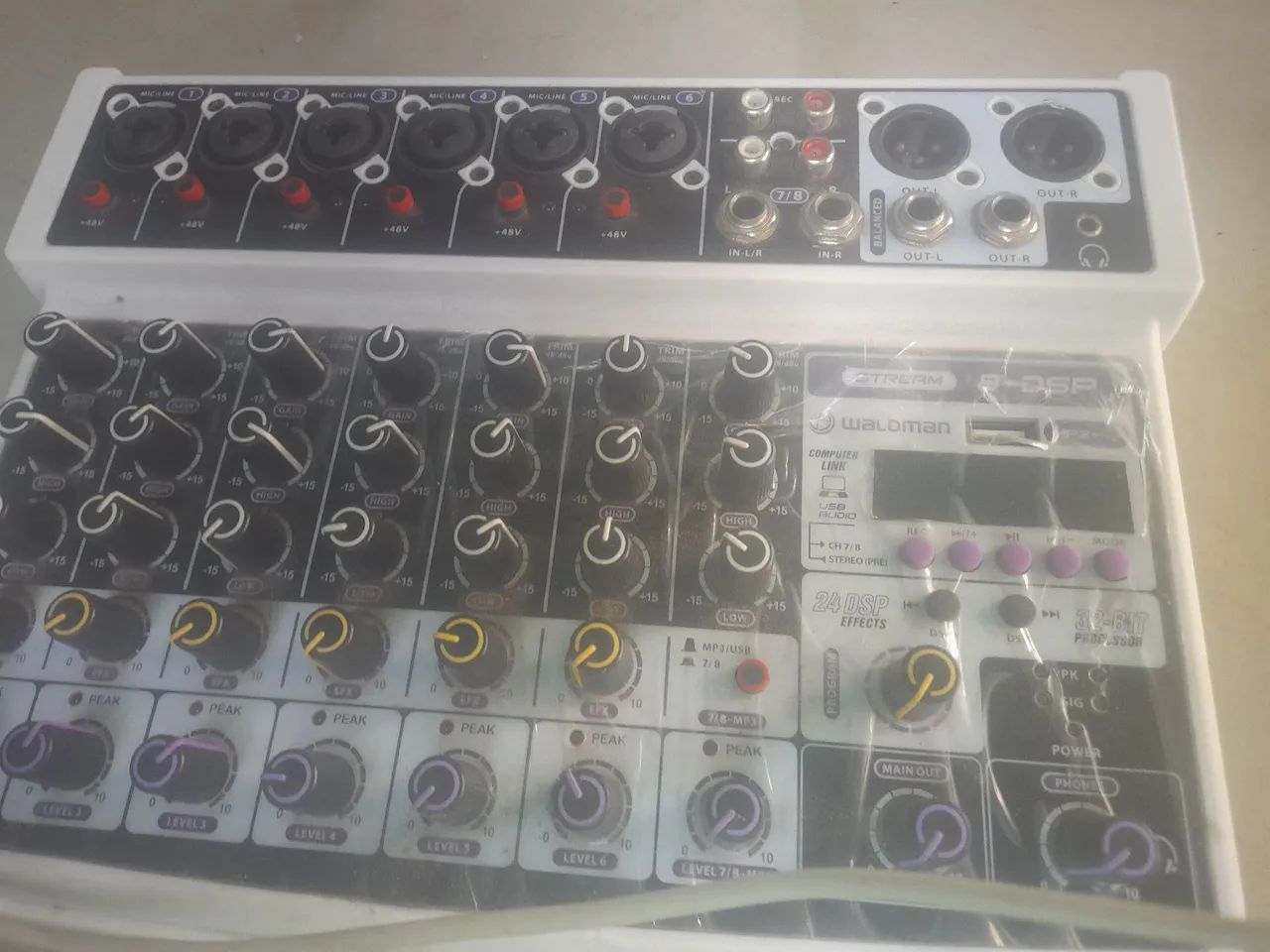 Mesa de som 6canais nova com bluethoot