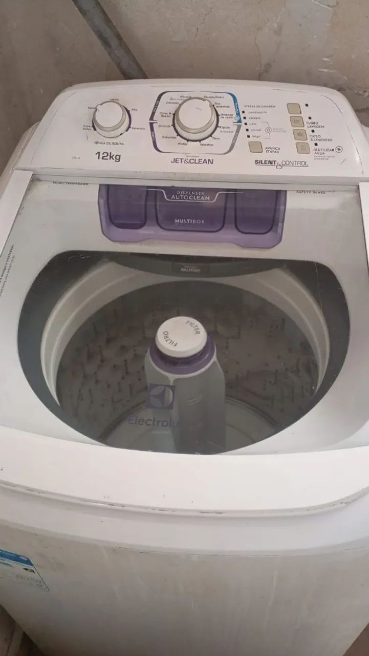 Maquina de lavar roupa 