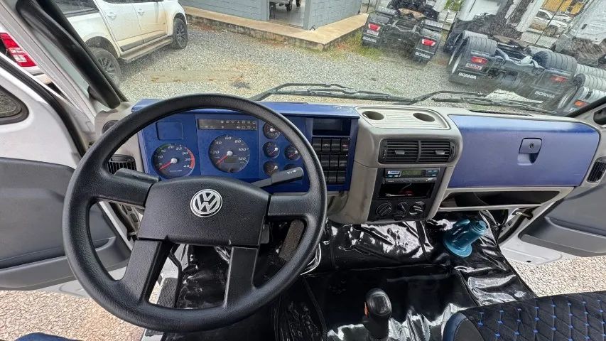 VOLKSWAGEN 15180 2004 NO CHASSIS - Caminhões - Moinho dos Ventos