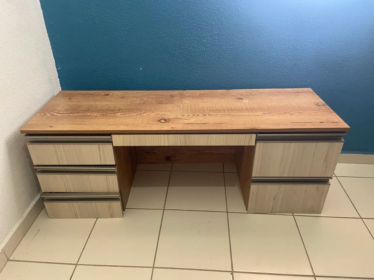 Bancada de Barbearia em MDF - Ótimo Estado