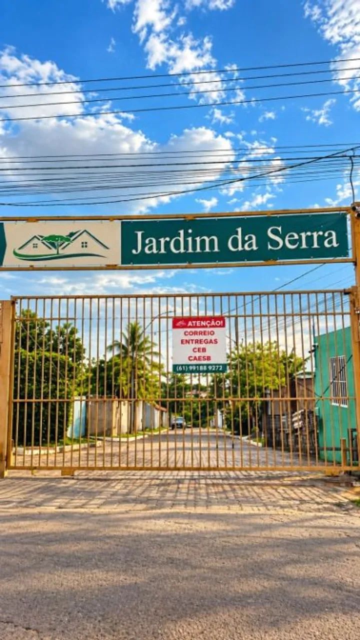 Casa 3 Quartos com Suíte e Quintal no Jardim da Serra