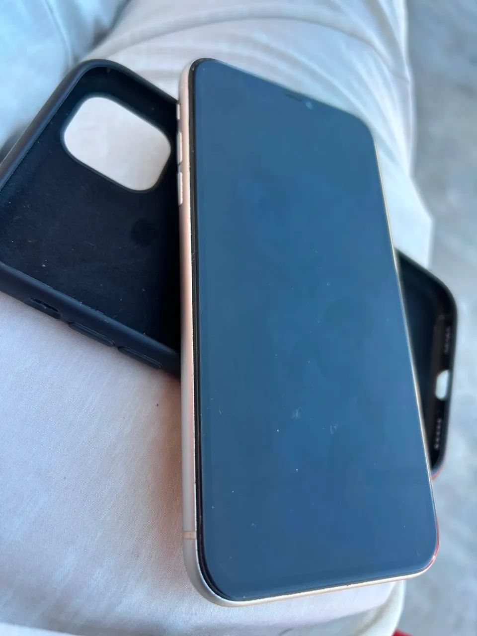 iPhone  11 
