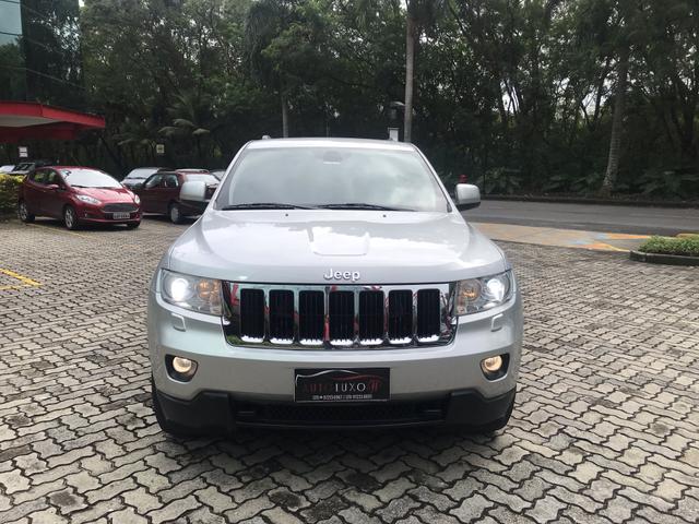 Jeep Grand Cherokee Laredo 3.6 v6 4x4 automática tiptronic completa 2011 - Foto 3