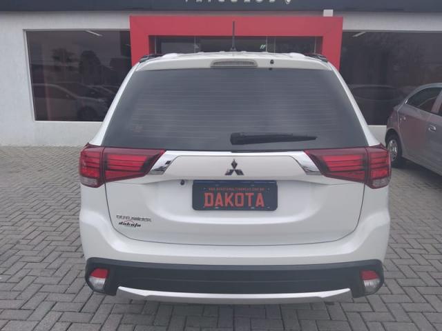 MITSUBISHI OUTLANDER 2.0 16V 160CV 2016 - Foto 2