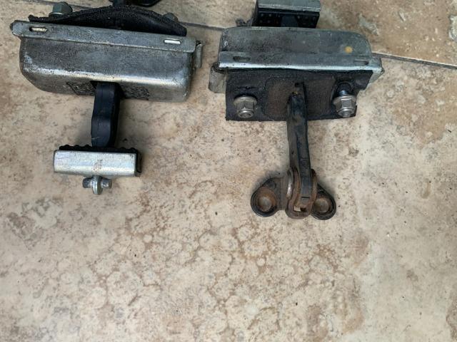 Limitador porta dianteira ford transit original cada 90 reais - Foto 4