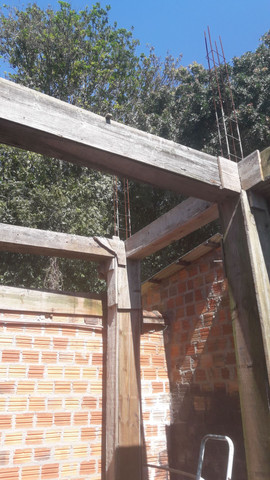 Procuro orçamento de pedreiro para preenchimento de laje.