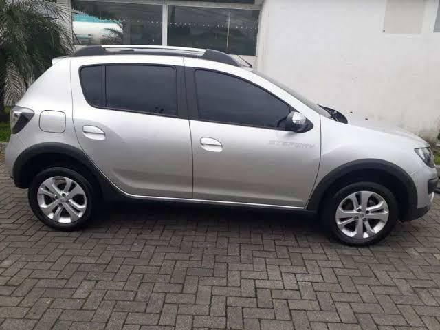 Sandero Stepway 17/18 semi-novo