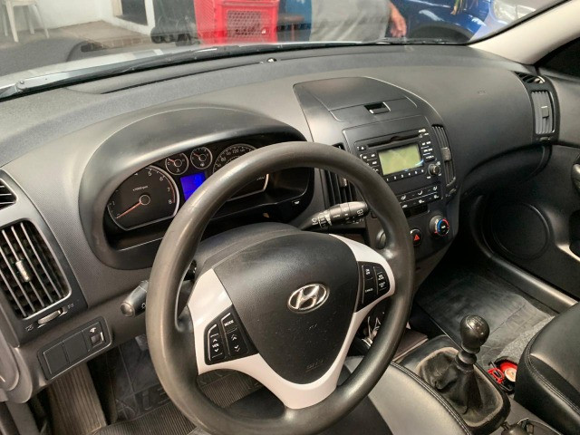 Hyundai I30 20 GLS 16V gasolina 4p manual- 2010/2010 - Foto 3