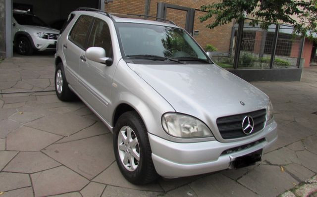 Mercedes Benz ML 430 2001, apenas 127.000 km, absolutamente impecável