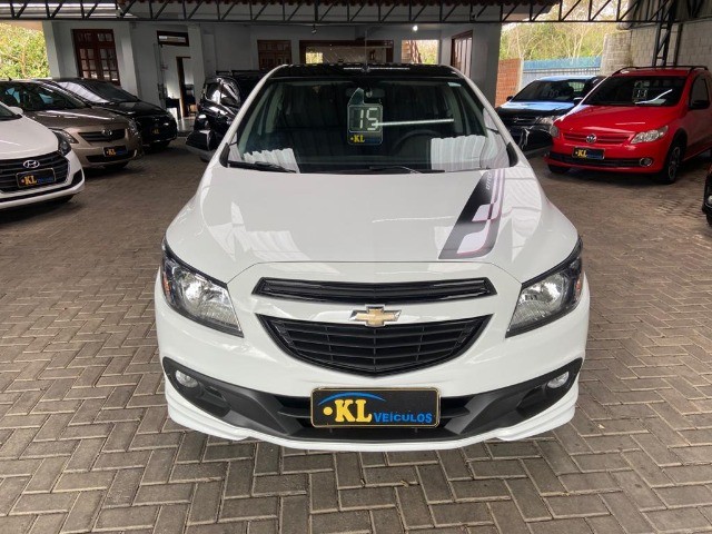 CHEVROLET- ONIX HATCH EFFECT 1.4 8V FLEX  EDIÇÃO ESPECIAL, SEMINOVO 