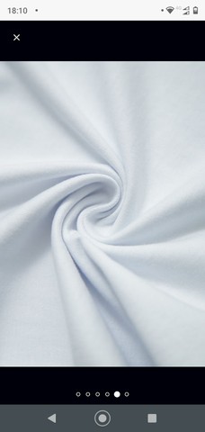 Camiseta Henley Branca possui botões frontais que garante um visual mais alinhado - Foto 5